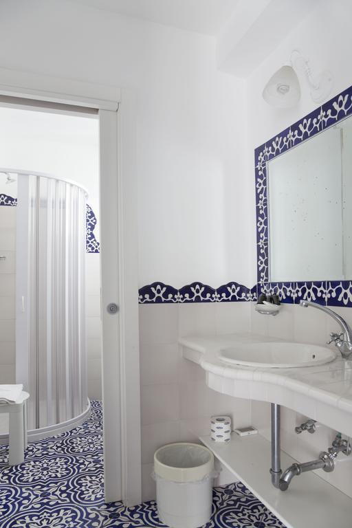 Hotel La Terrazza Panarea Zewnętrze zdjęcie
